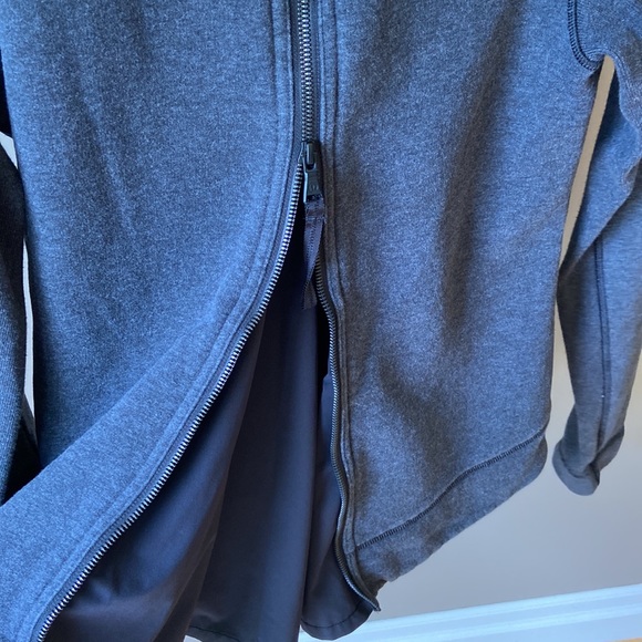 Lululemon en route jacket size 6 - Picture 8 of 9